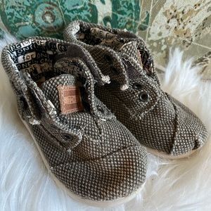 👶TOMS ADORABLE KIDS SHOES